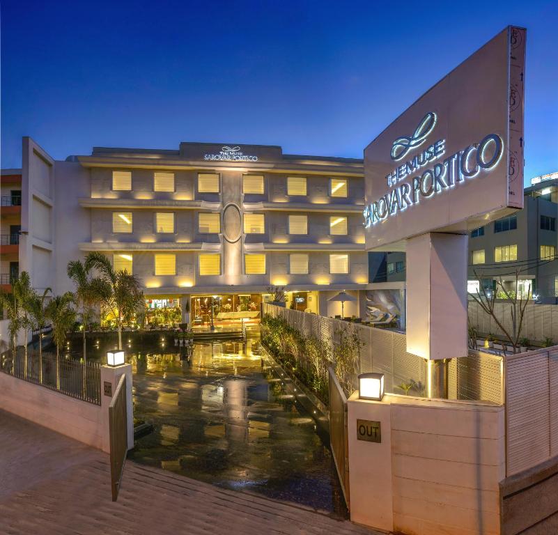 Deventure Sarovar Portico Kapashera Hotel Escorts New Delhi